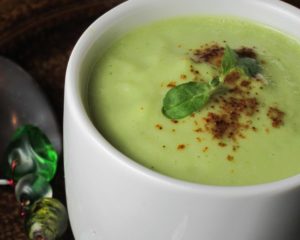 raw-cucumber-mint-soup